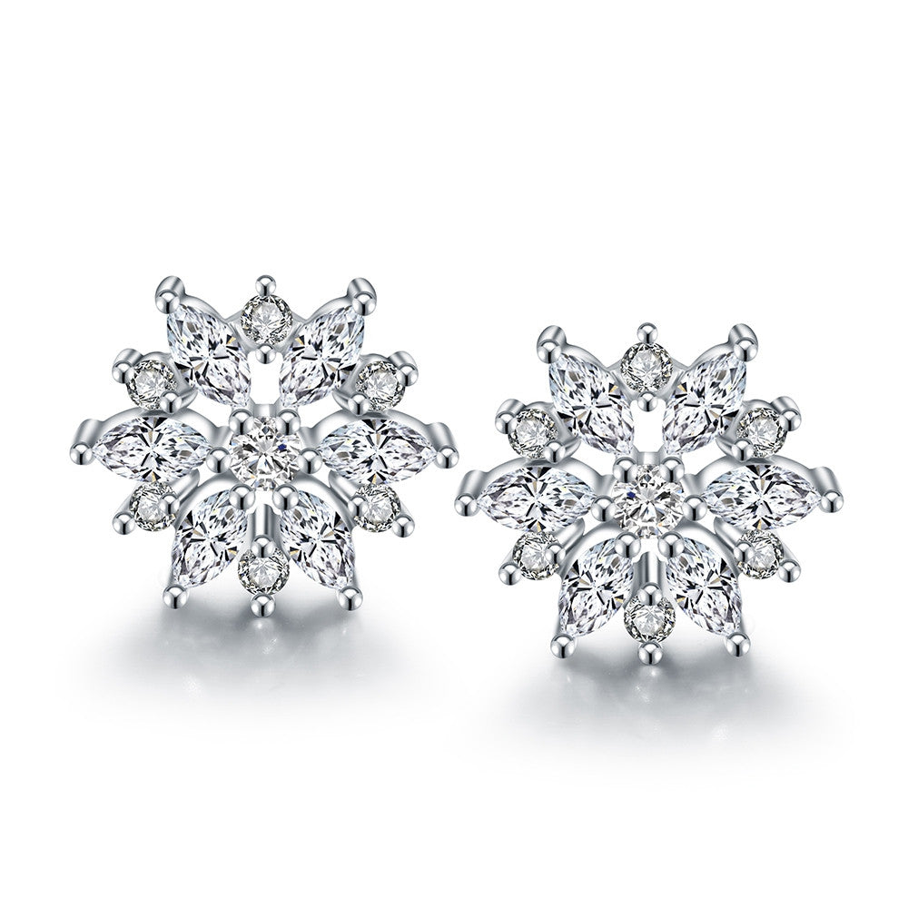 18K Italian White Gold Diamond Stud Earring