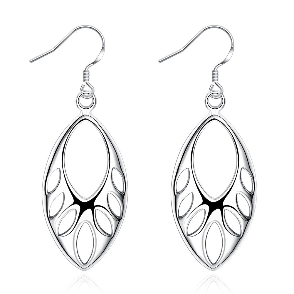 18K White Gold Plated Hollow Cut Ovular Earring